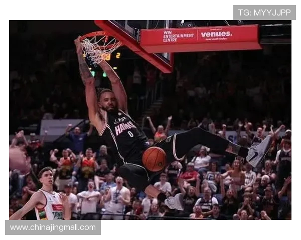 新秀中锋奎因表现起伏10投仅3中贡献9分8篮板3助攻2盖帽2失误 新秀中锋奎因表现起伏10投仅3中贡献9分8篮板3助攻2盖帽2失误